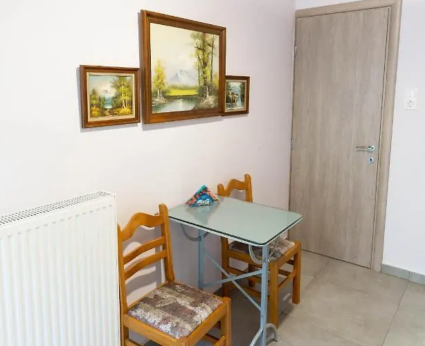 Apartment Downtown Flat Larissa